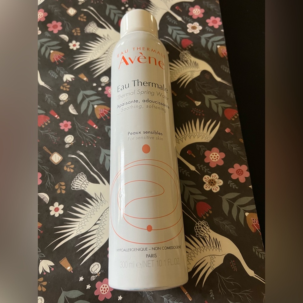 Avene Eau Thermale Thermal Spring Water - Large 300 ml/ 10.1 Fl Oz.